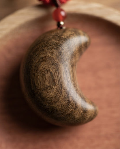 Natural Sandalwood Crescent Moon & Gold Ingot Pendant – Traditional Chinese Prosperity Charm for Abundance, Success & Positive Energy